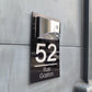 Placa de puerta solar personalizada: elegancia y visibilidad 